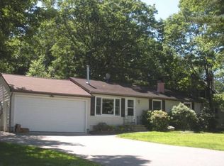 65 Ledgeview Dr, Rochester, NH 03839