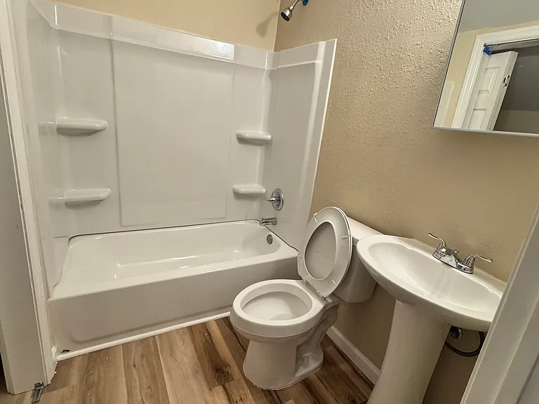 119 Lassiter Dr — Photo 6
