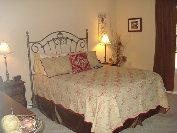 4th image of 216 Dogwood Ln