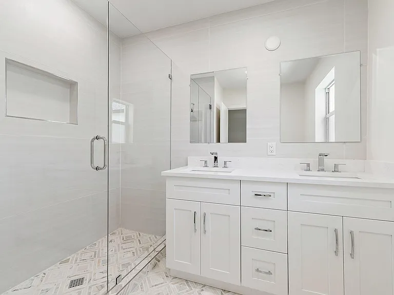 4015 Washington Rd — Photo 15