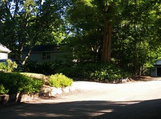 646 E Hillside Ave, Barrington, IL