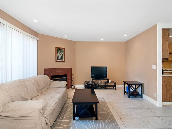 2nd image of 9837 Caspi Gardens Dr Unit 1
