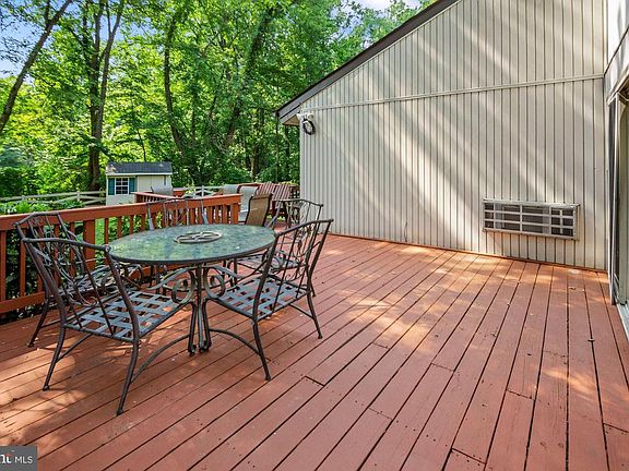 4th image of 8904 Pensacola Pl