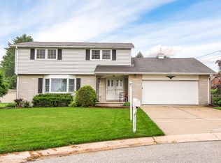 3380 Minton Dr, York, PA 17402