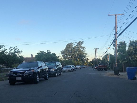 4th image of 451 Peralta Ave