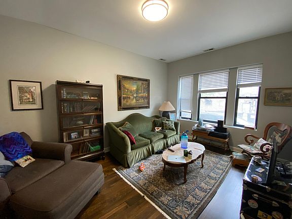 2nd image of 1553 W Olive Ave APT 1W