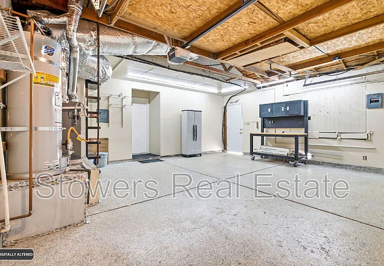 318 Joyce St — Photo 46