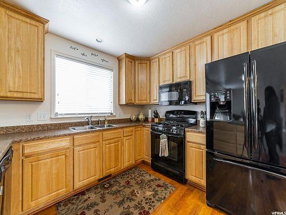 4th image of 8497 S Wind Caves Ln