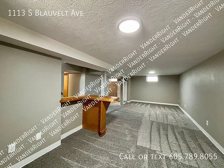 1113 S Blauvelt Ave — Photo 29