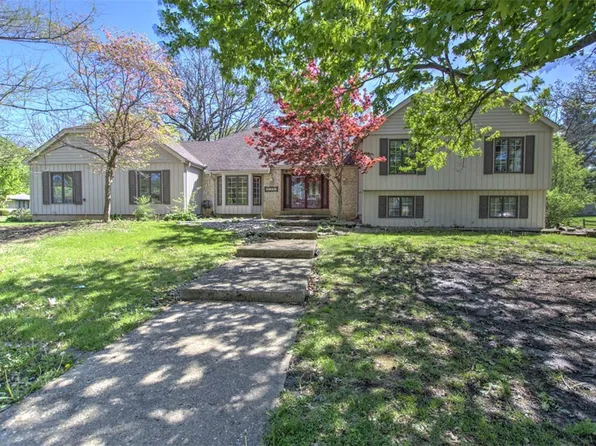 5244 Yavapai Dr, Forsyth, IL 62535