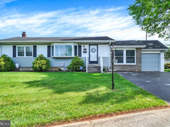 1000 Kelly Dr, York, PA 17404