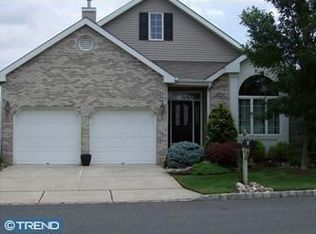 35 Westminster Dr, Monroe Township, NJ 08831