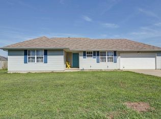 211 Arrowhead Rd, Willard, MO 65781