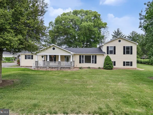 9807 Hutchison Ln, Manassas, VA 20110