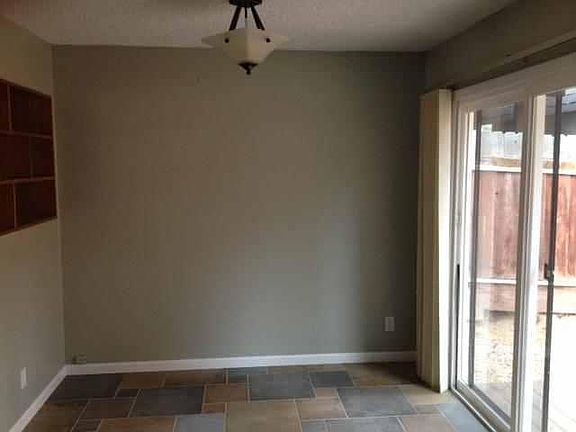 4th image of 2497 Fountain Ave