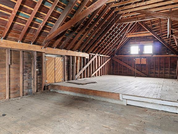 45th image of 160 Cuyler St