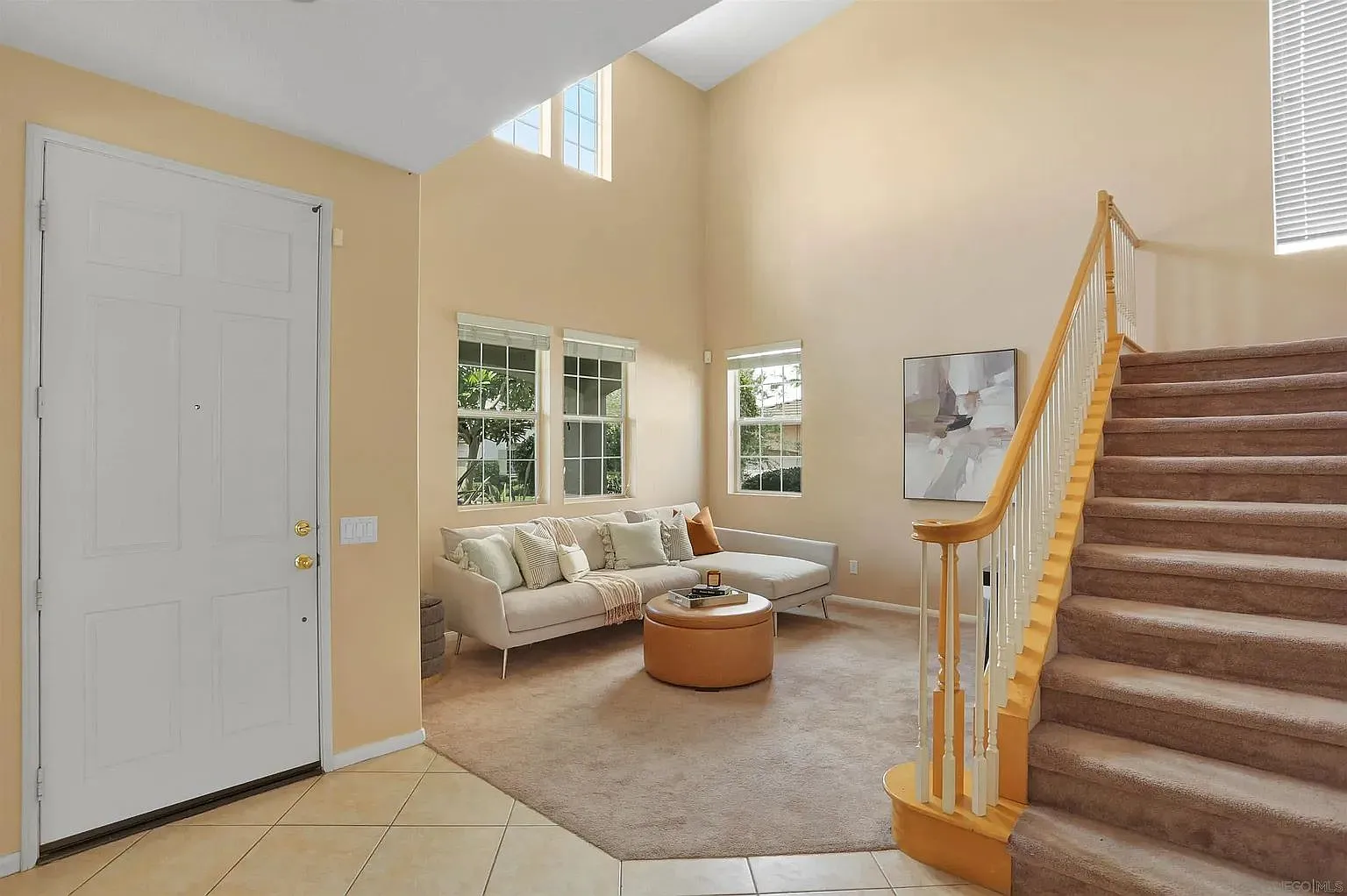 4 bed, 2349 sqft, $4,548 — Photo 2