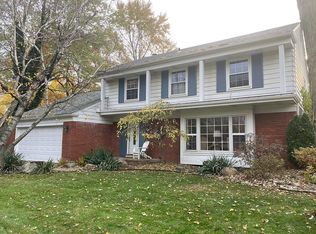 3376 Paddington Dr, Troy, MI 48084