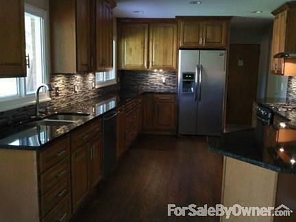 Many lighting options in kitchen