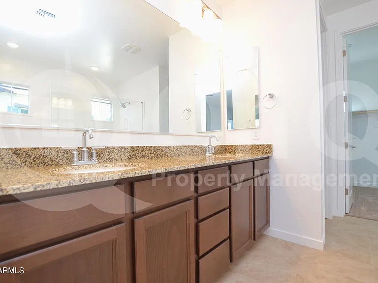 1173 N Jay Pl — Photo 20