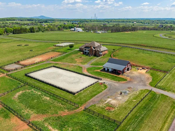 15145 Lees Crossing Ln, Leesburg, VA 20176