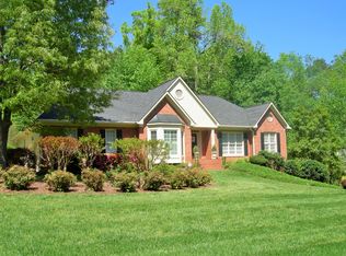 1610 Woodridge Ct, Cumming, GA 30041