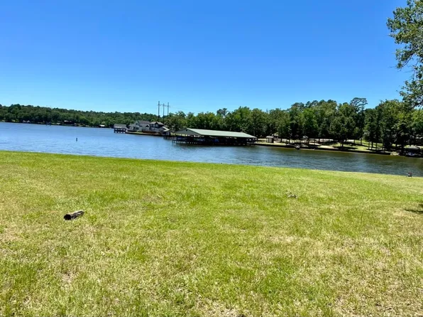 129 King Kent Ct, Scroggins, TX 75480