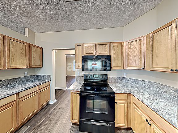 3rd image of 2712 Taylor Hill Dr