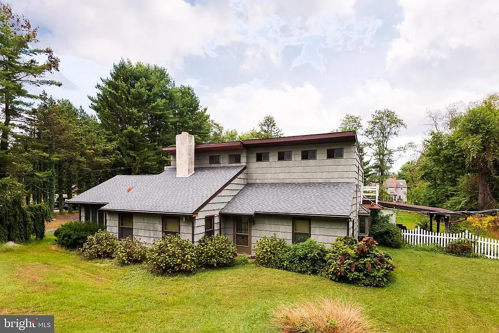 1617 E Strasburg Rd photo 1