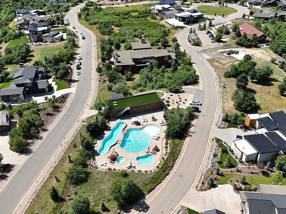 1st image of 70 W Cougar Run