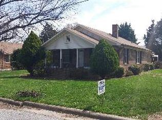 1038 4th St NE, Hickory, NC 28601