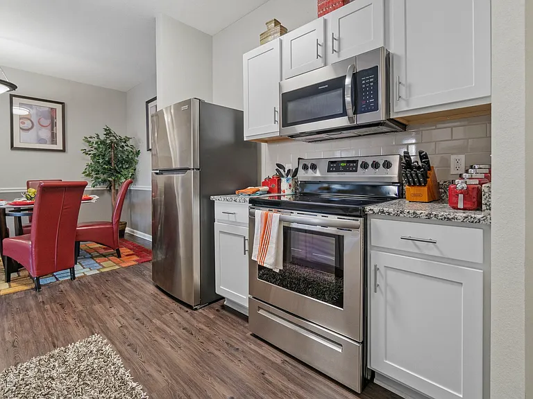 Edens Edge Apartments — Photo 29