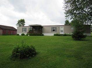 1152 Hartzell Rd, New Castle, PA 16105