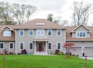 3 Siddharth Ln, Holbrook, MA 02343
