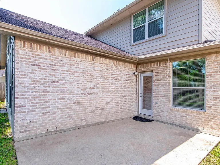 2911 Ledgeside Ct — Photo 23