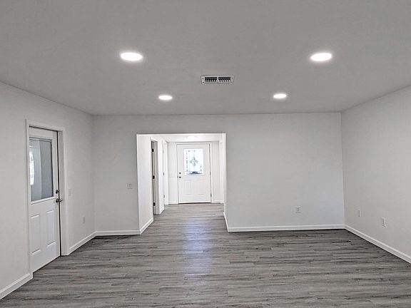 5th image of 9402 W Indian Hills Drive