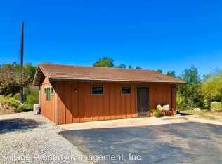 1111 N Stage Coach Ln, Fallbrook, CA 92028