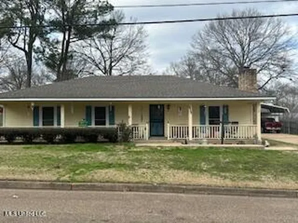 839 Chickasaw Dr, Grenada, MS 38901