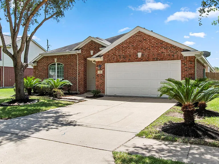 7710 Trail Holw — Photo 2
