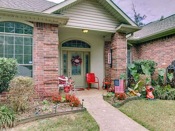 2nd image of 6805 Sanderson Ln