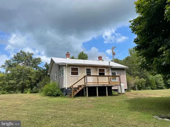 2368 Vawter Corner Rd, Louisa, VA 23093