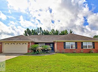 1950 Heathrow Dr, Hinesville, GA 31313