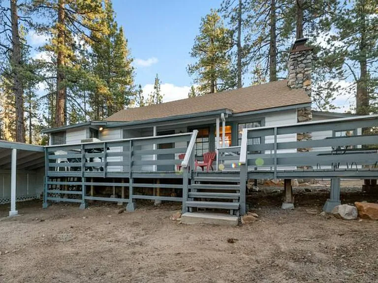697 Chipmunk Ln — Photo 18