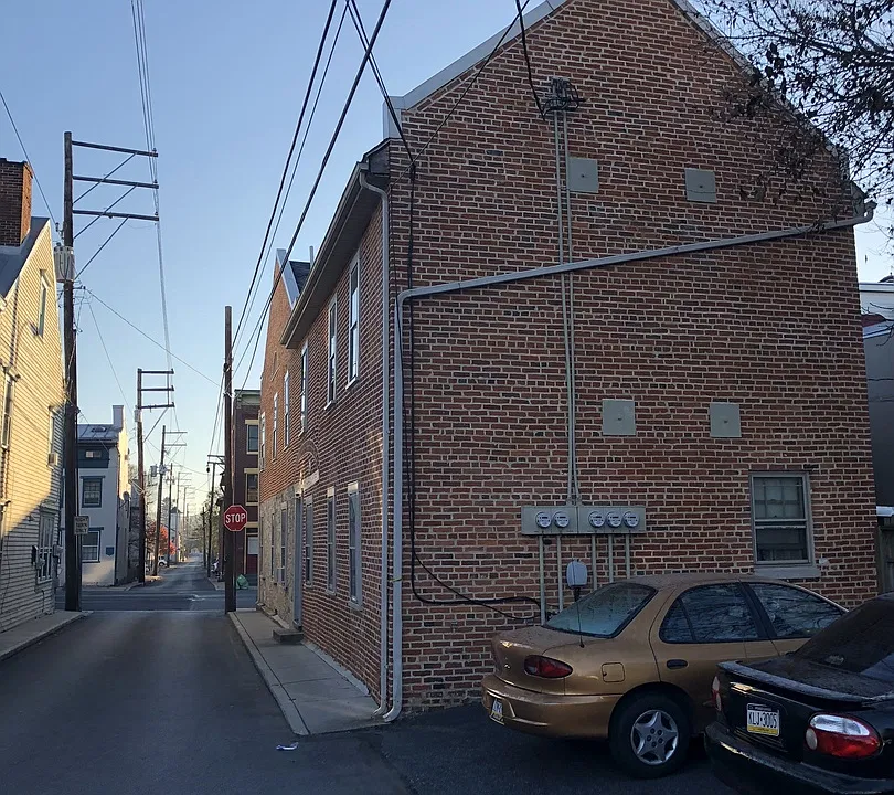 Building Photo 3