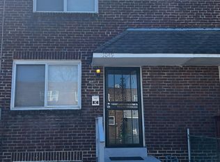 1049 Kenwood Ave, Camden, NJ 08103