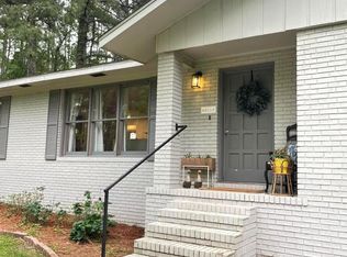 213 Lawrence Dr, Thomasville, GA 31757