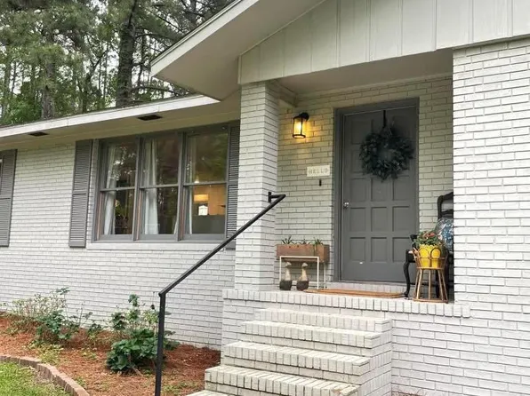 213 Lawrence Dr, Thomasville, GA 31757