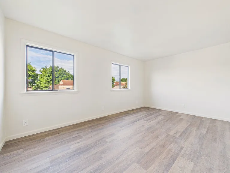 539 Saint Marys Dr — Photo 3