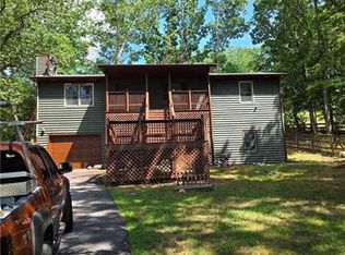 3842 Skyline Dr, Gainesville, GA 30501