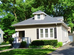5142 N Berkeley Blvd, Whitefish Bay, WI